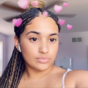 Meet your Posher, Naomi